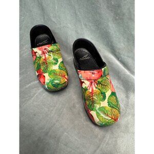 Dansko Womens size 6 Professional beet Floral Pattern Clogs Multicolor Leather
